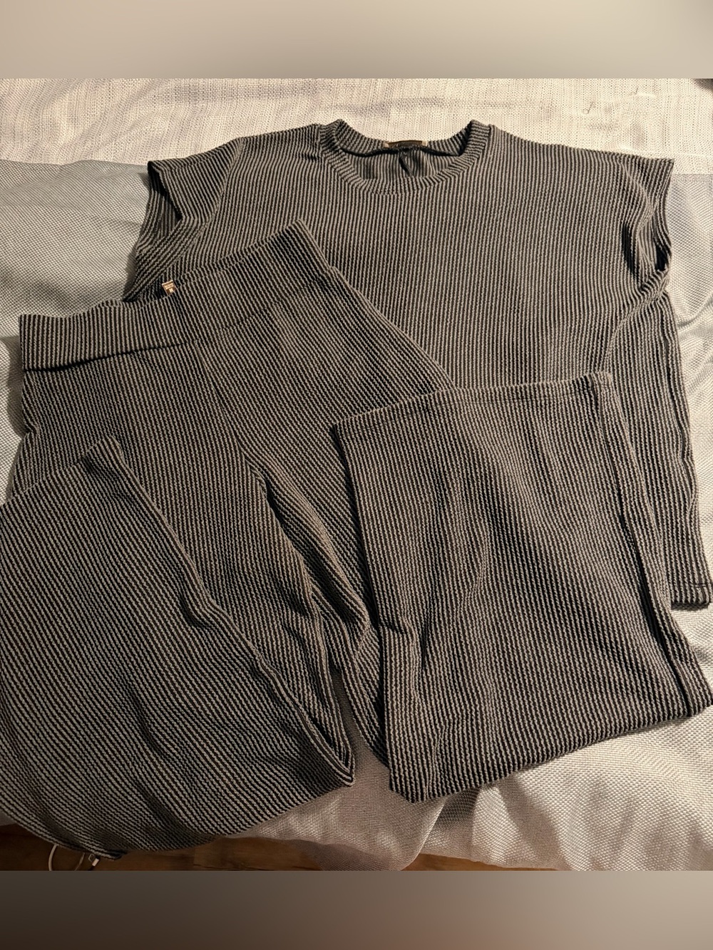 NWOT Zenana ribbed knit pants set in ash black